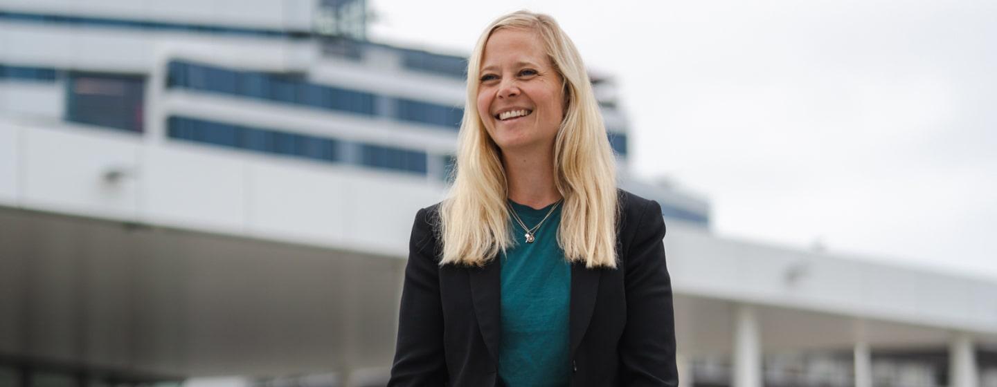 Portrait photo of Managing Director Lone Helle