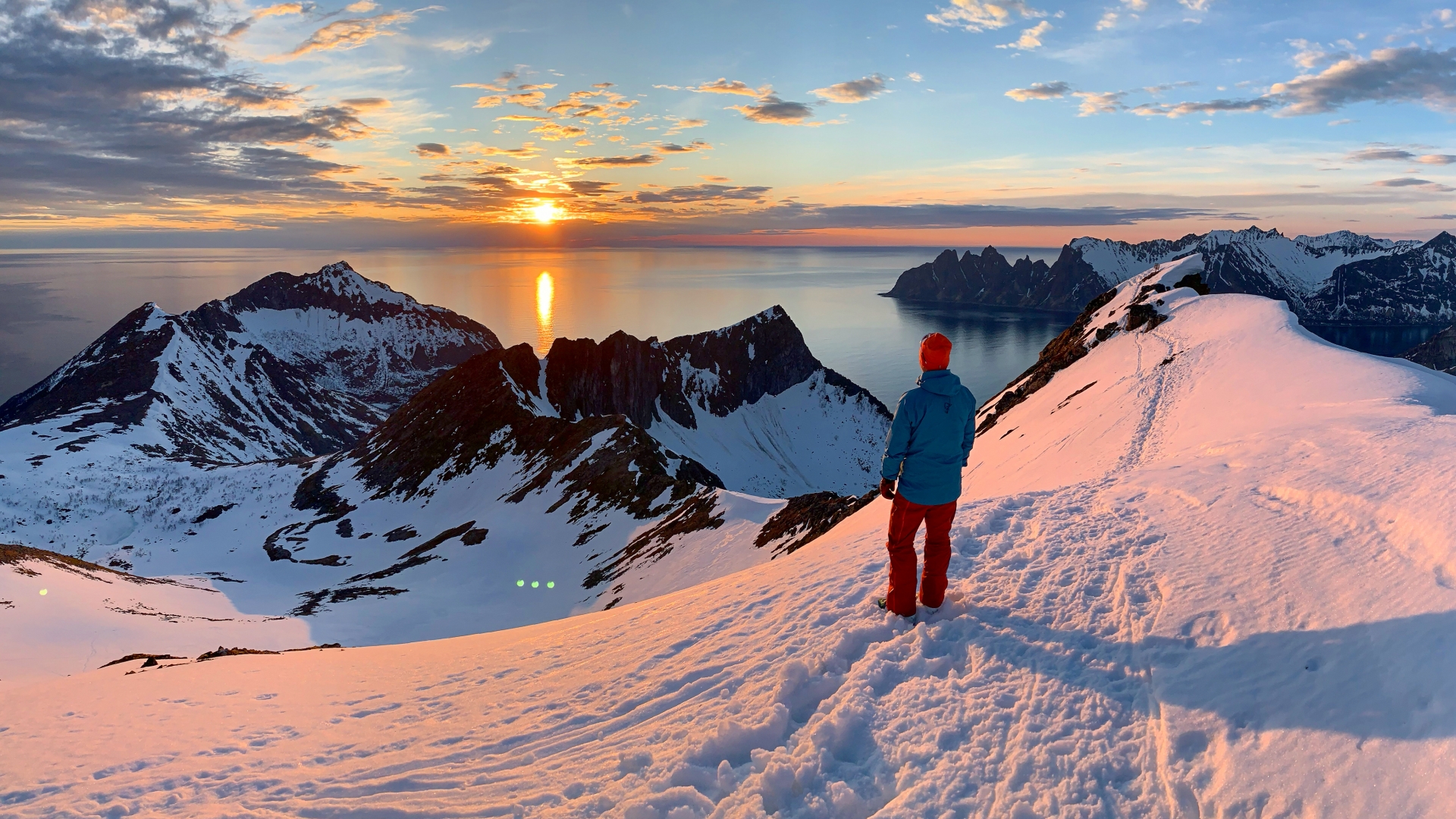 Skiing in the Senja mountains