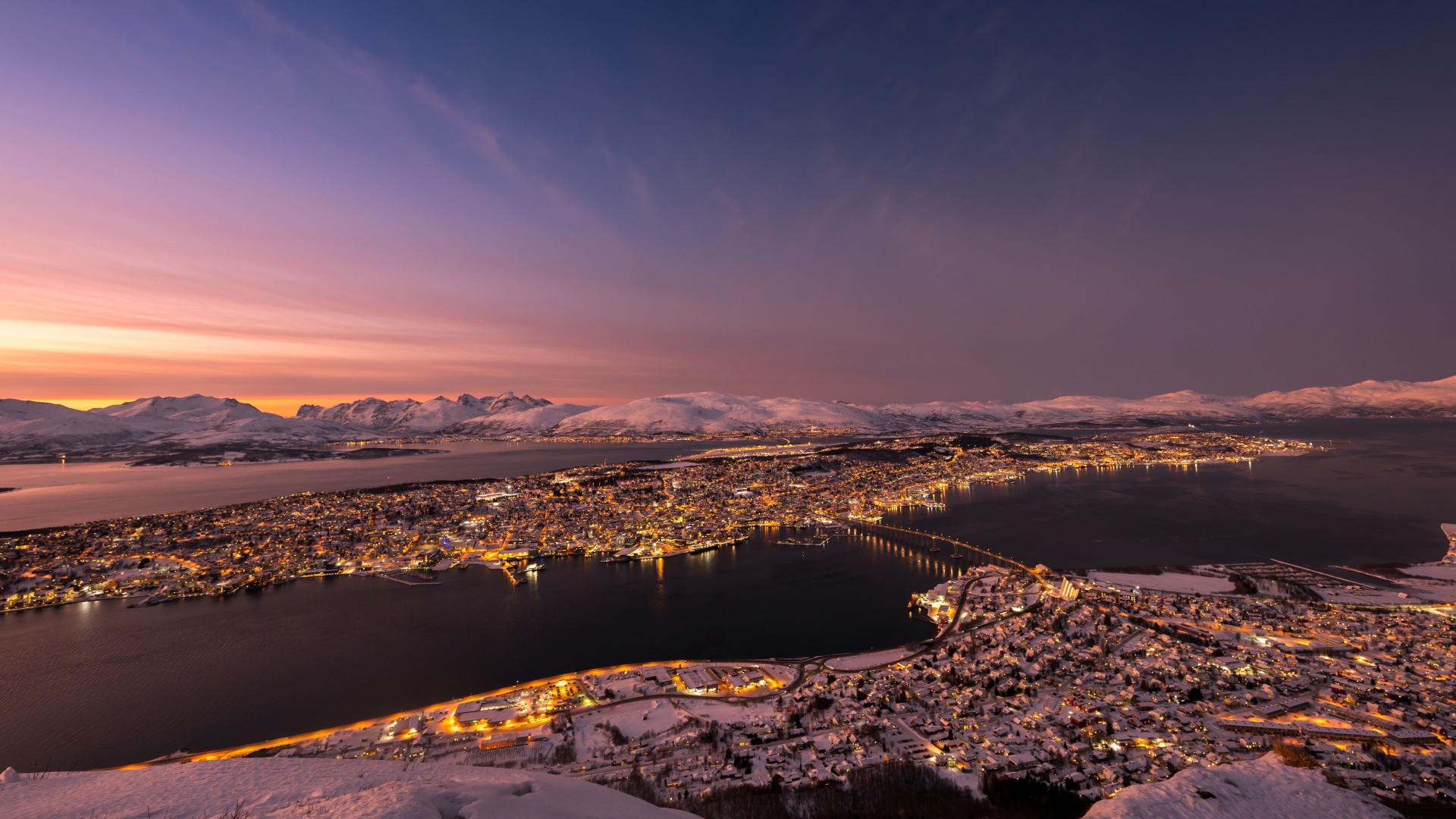 Tromsø i rosa lys