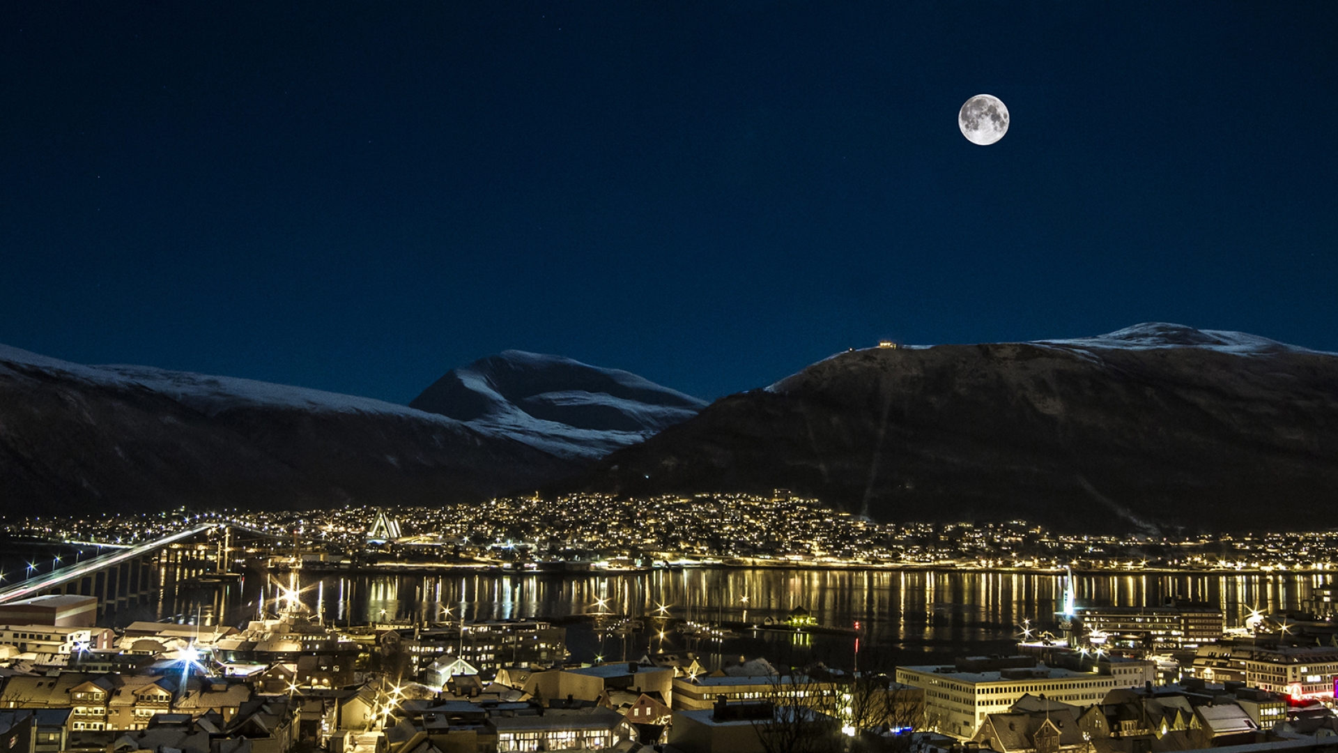 Full moon over Tromsø