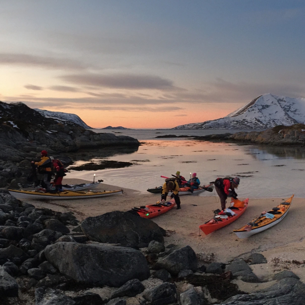 Three days Arctic Camp with winter kayaking