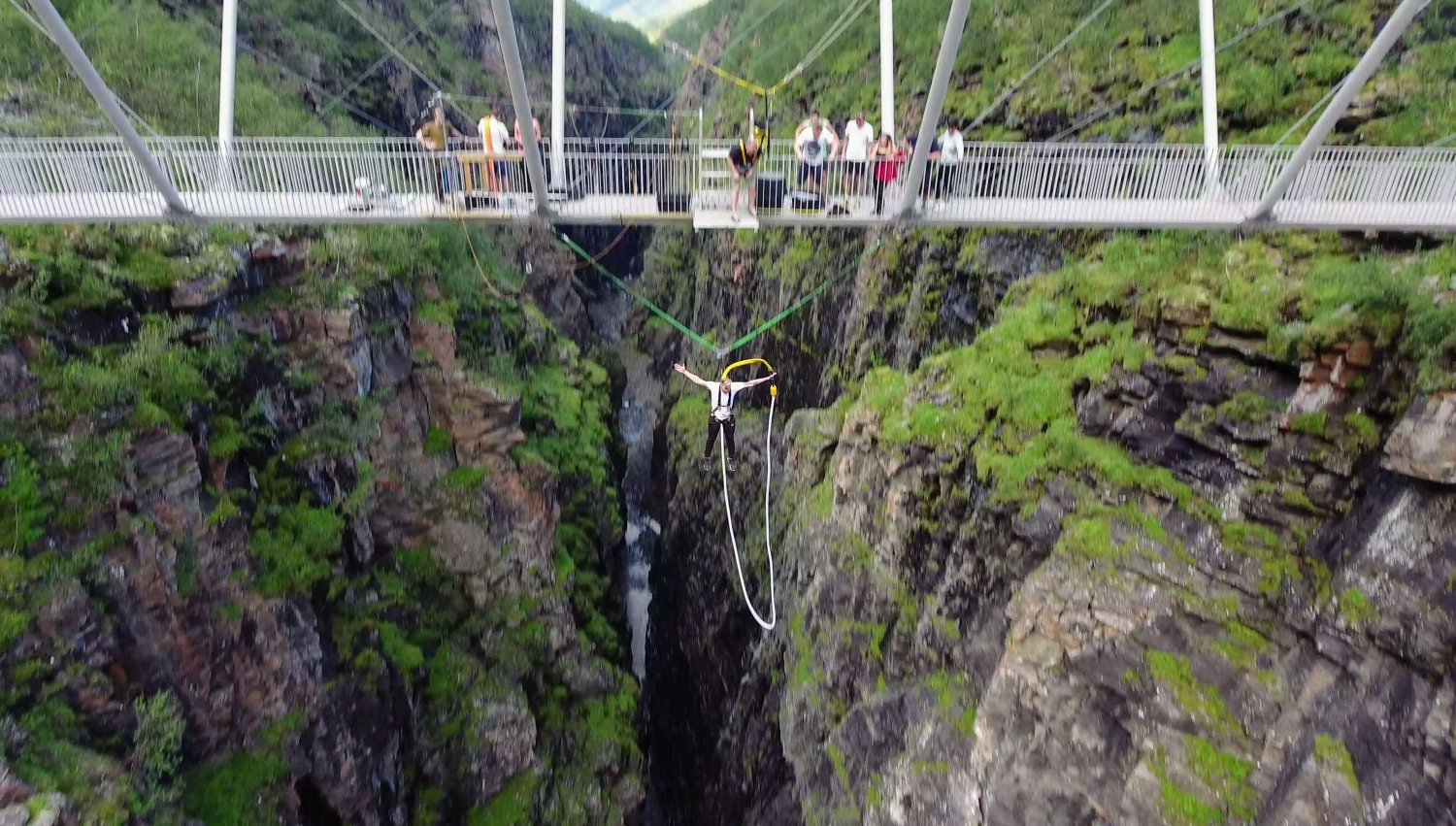 Man bungee jumping off the Gosha bridge