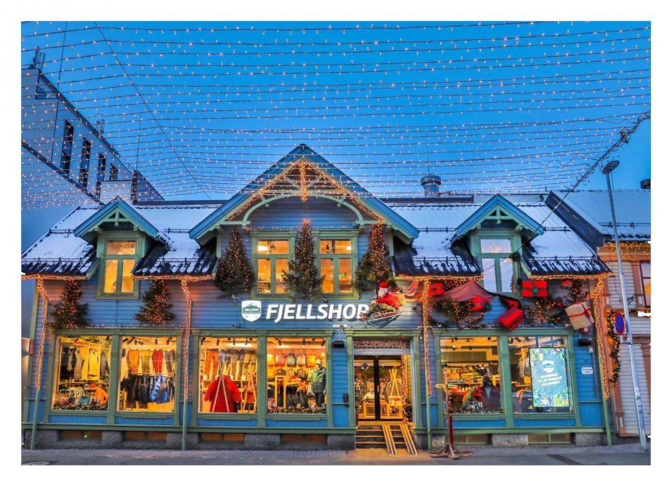 Fjellshop entrance with Christmas decorations