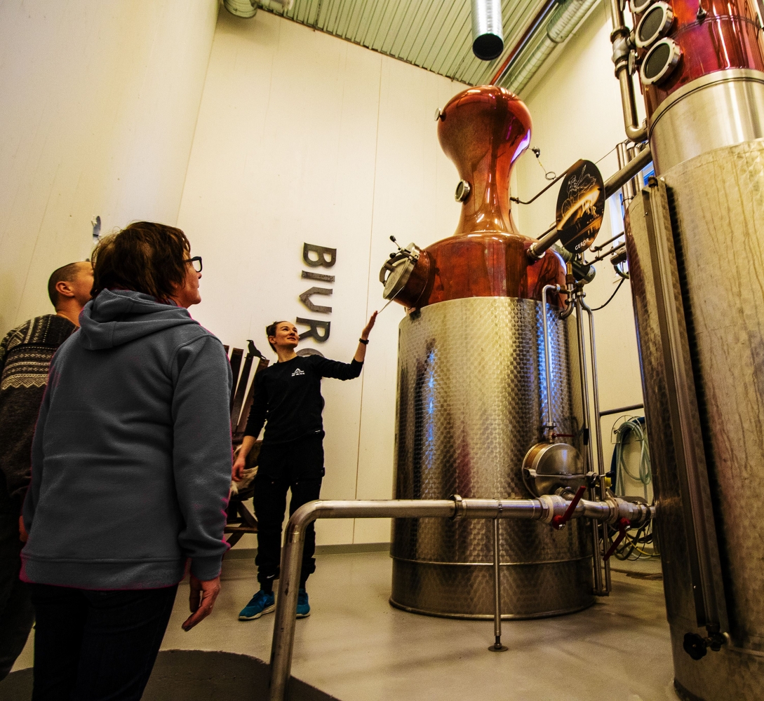 Guided tour of the distillery 