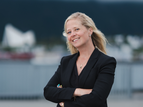 Woman smiling in Tromsø