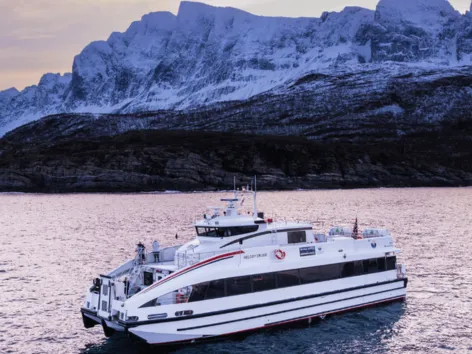 Helgøy skyssbåt out at sea