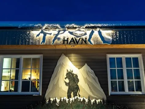 Troll Havn-logo på utsiden av en bygning