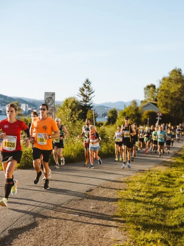 Runners in the Midnight Sun Marathon in Tromsø
