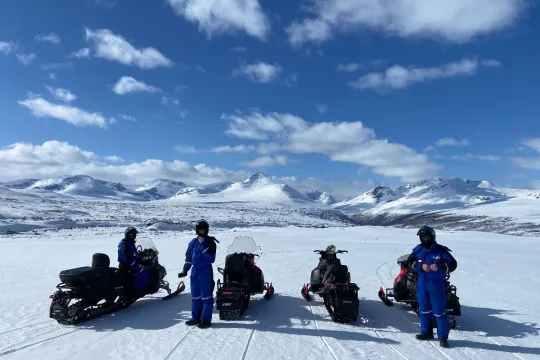 Mid day snowmobile excursion with North Experience - transfer 