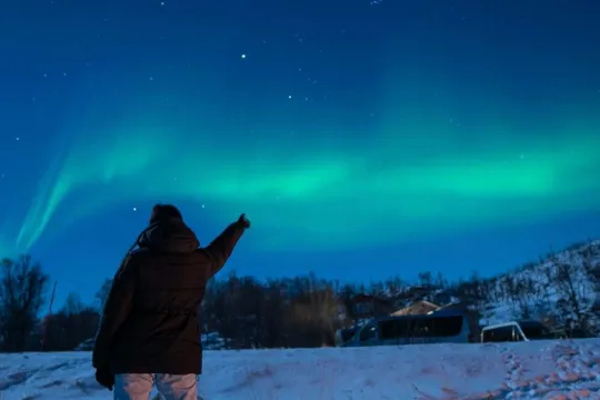 A guest point at northern lights