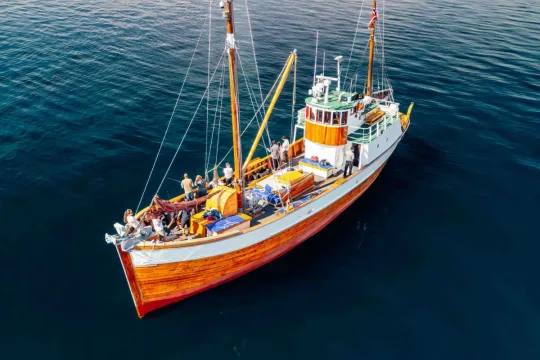 Hermes ll båten ute på havet