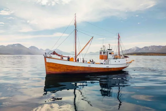 Hermes II-båten på havet
