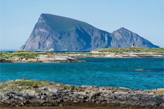 Håja Island Summit Tour with Transfer