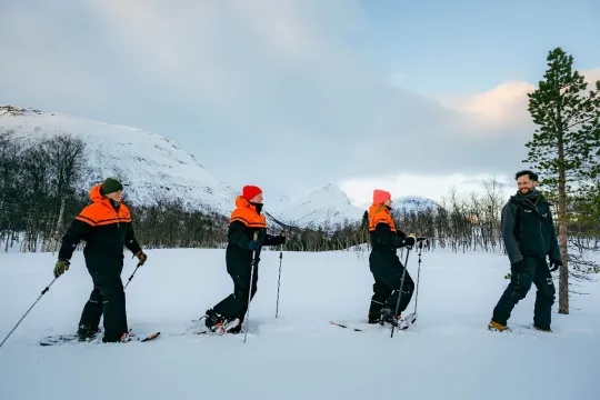 Snowshoeing in the Tamok Valley