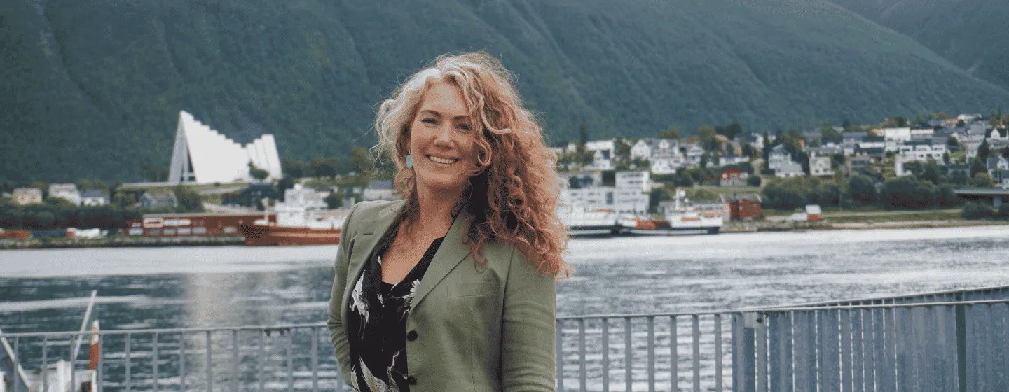 Smilende dame i Tromsø