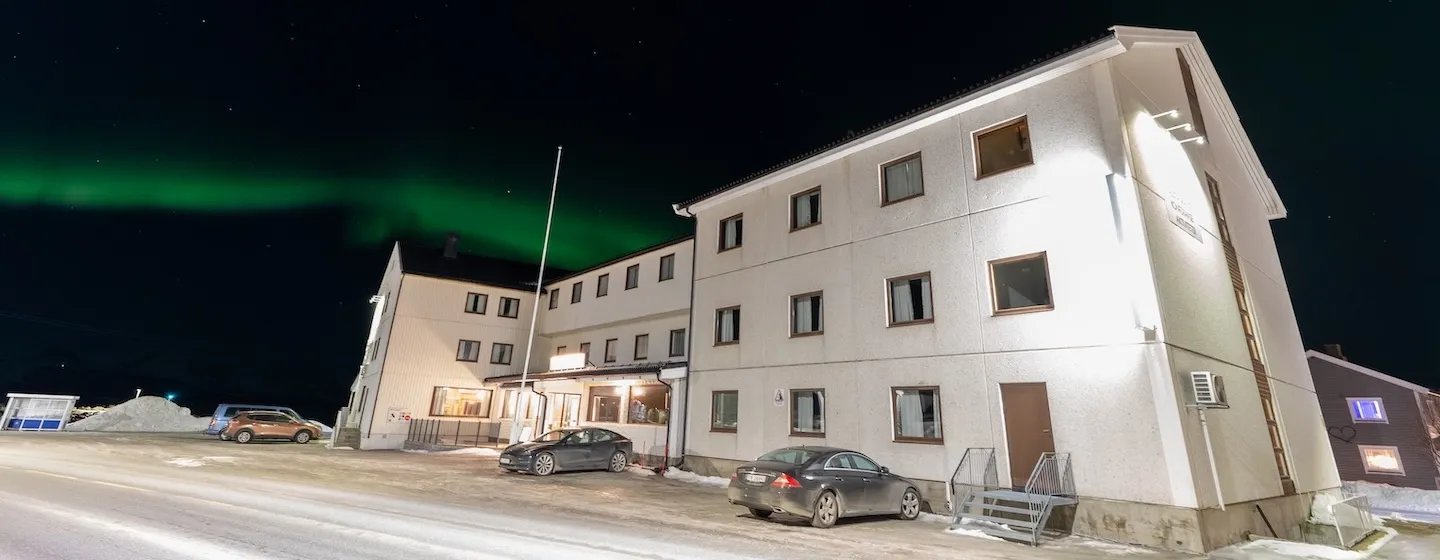 Outside view of the Reisafjord Hotel