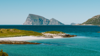 Utsikt til Håja fra Sommarøy